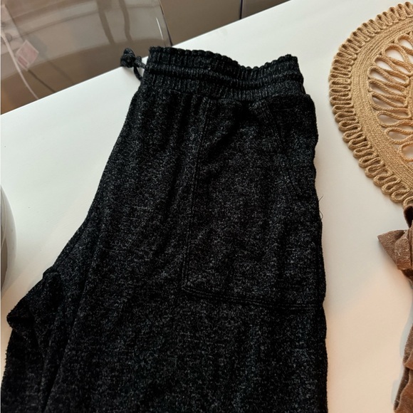 Stars above perfectly cozy wide leg pajama large.Worn a few times - Picture 4 of 5